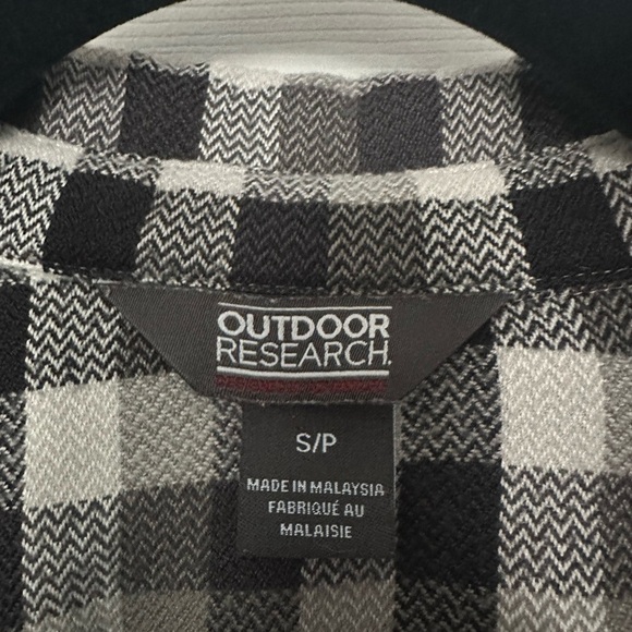 Outdoor Research Women’s Flannel Black White Button-Up UPF 50+ | Like New - Picture 6 of 12